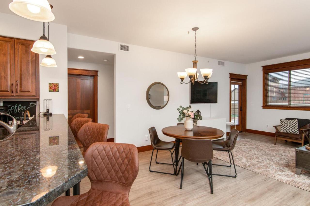 Modern Riverstone Condo With Grand Deck - Steps To Shops, Restaurants, Trails And River Coeur d'Alene Esterno foto