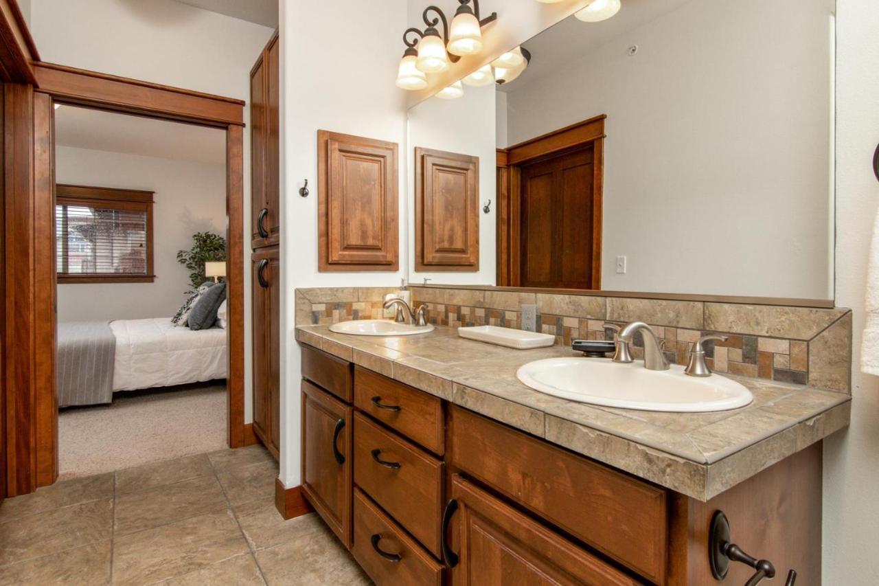 Modern Riverstone Condo With Grand Deck - Steps To Shops, Restaurants, Trails And River Coeur d'Alene Esterno foto